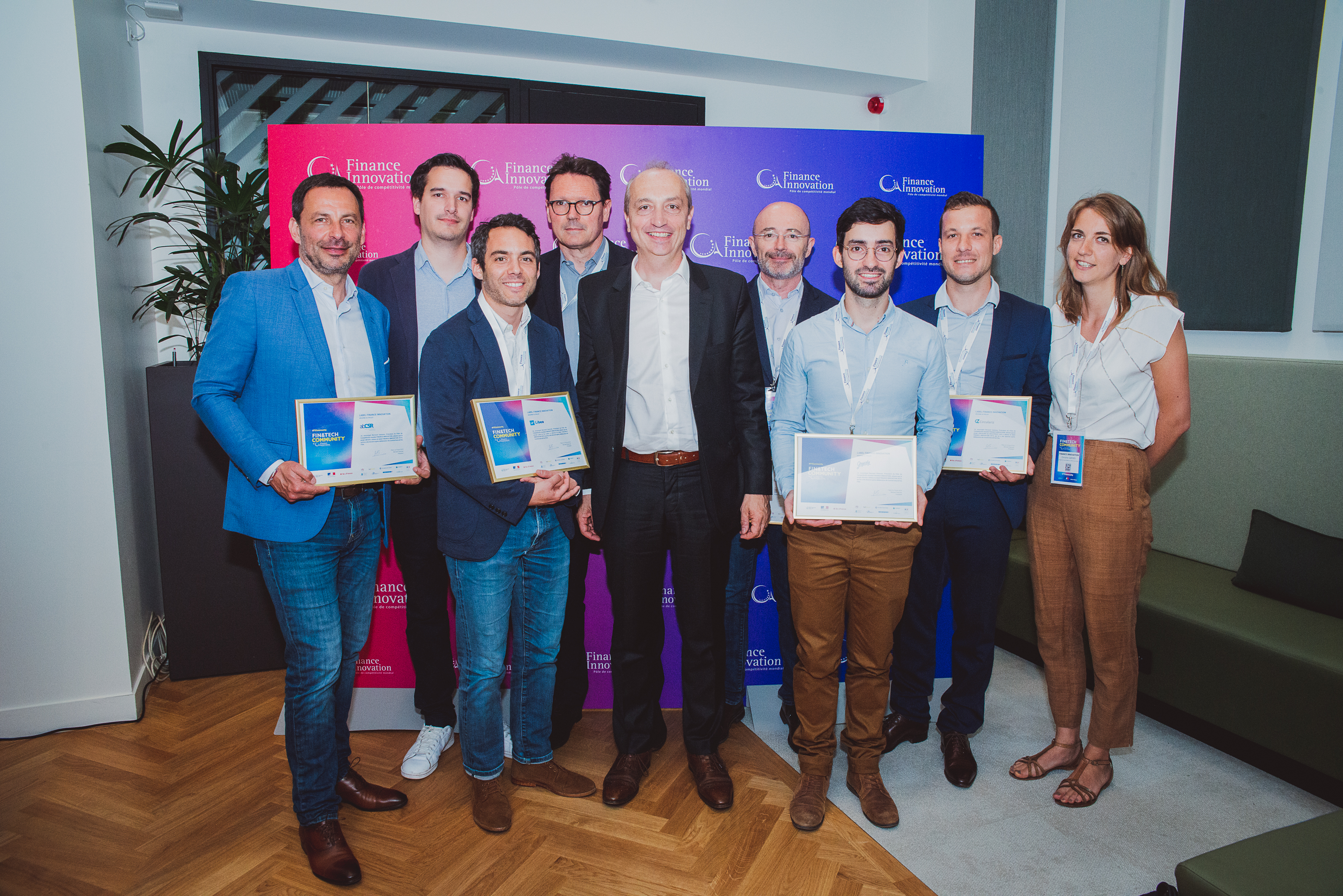L'équipe Gryzzly passe sur scène pour son label Finance Innovation